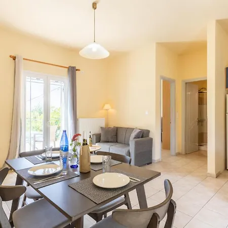 Russa Dionisis * Trapezaki (Kefalonia)