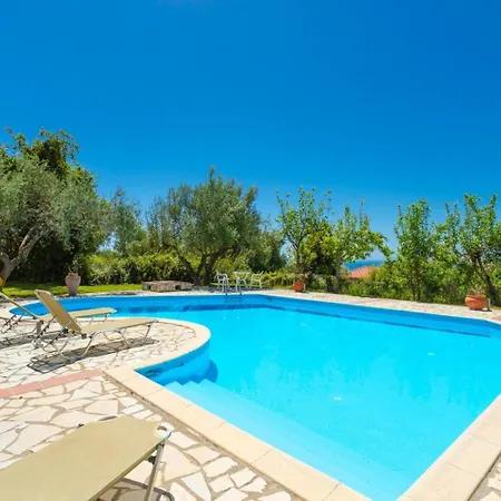 Russa Dionisis * Trapezaki (Kefalonia)