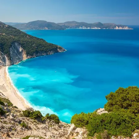 Russa Dionisis Trapezaki (Kefalonia)