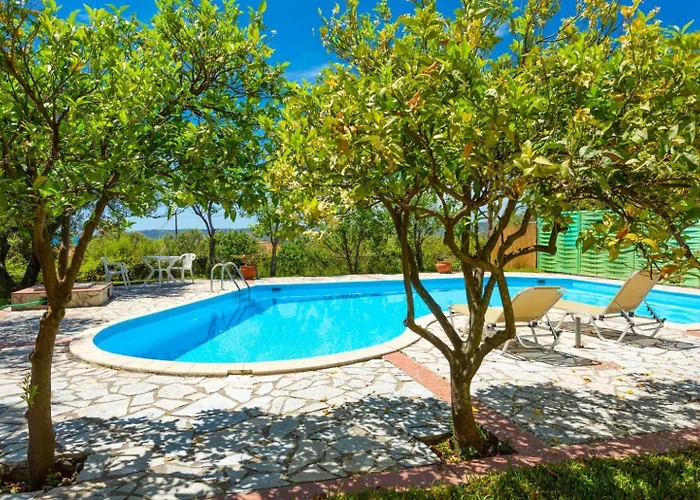 Villa Russa Dionisis *