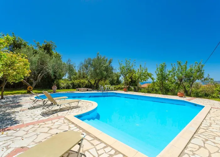Russa Dionisis * Trapezaki (Kefalonia)
