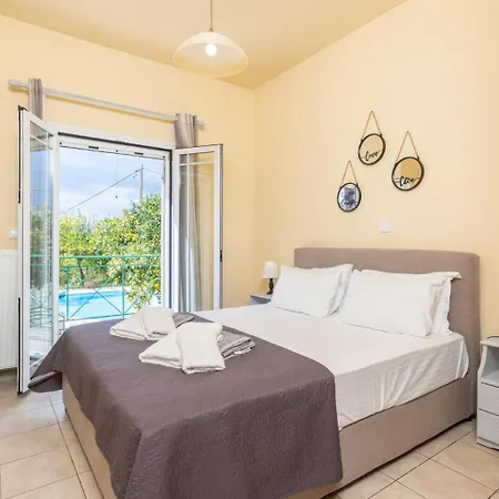 Russa Dionisis Villa *