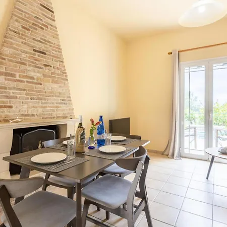 Russa Dionisis Villa